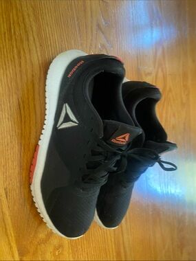 Reebok Black Athletic Trainers with White Sole and Red Accents